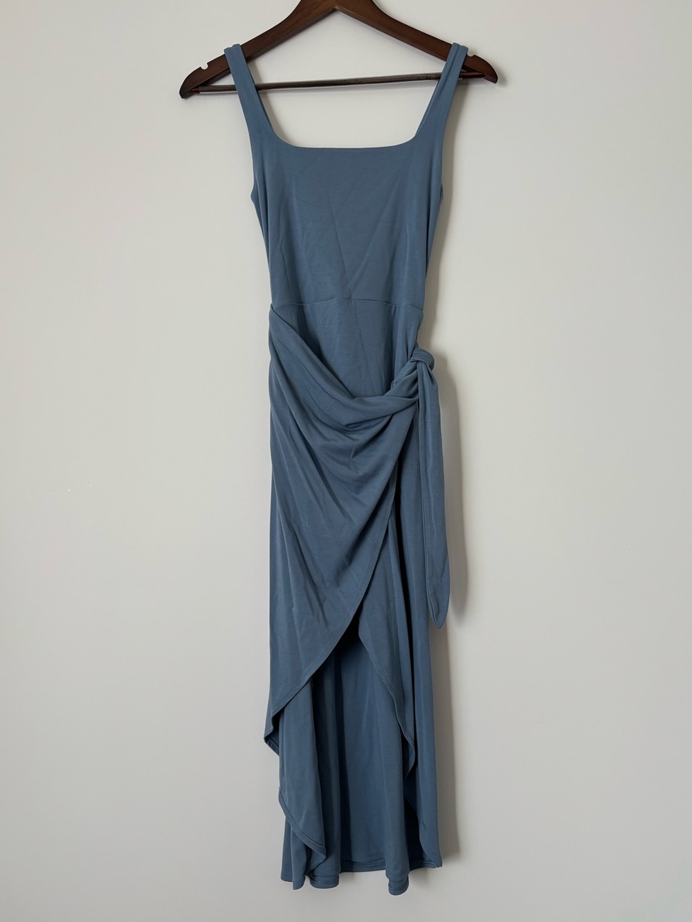 Aritzia Wilfred wrap dress